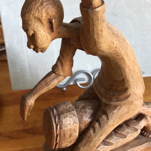 Vintage handmade,woodcarved,skillfully crafted by Laratte. - Picture 16 of 16